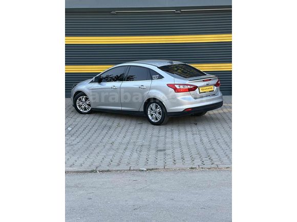 ELİZA'DAN HASAR KAYITSIZ SÜPER KONDİSYONDA TRENDX FORD FOCUS