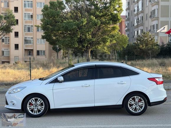2013 FOCUS CAM GİBİ KUSURSUZ TAVAN KAPUT BOYASIZ DEĞİŞENSİZ