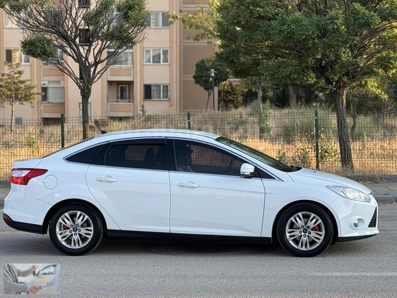 2013 FOCUS CAM GİBİ KUSURSUZ TAVAN KAPUT BOYASIZ DEĞİŞENSİZ