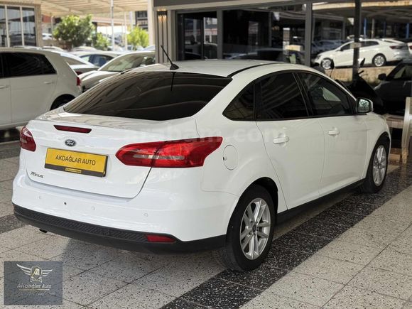 AKDAĞLAR AUTO'DAN 2017 FORD FOCUS HATASIZ BOYASIZ DÜŞÜK KM