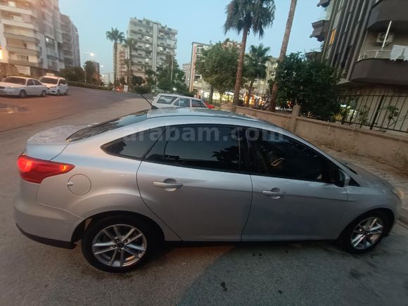 Sahibinden Ford Focus 1.6 TDCi Trend X 2017 Model  202.000 km Gri
