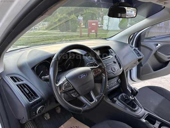 FORD FOCUS 1.6 TDCİ 190 BİN KM BAKIMLI KAYITSIZ 2017 MODEL