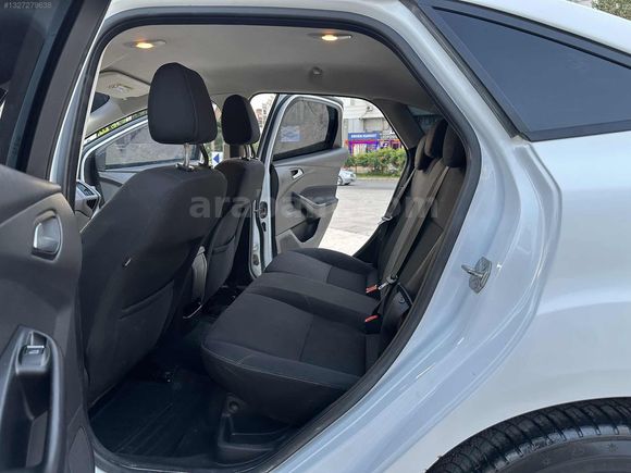 FORD FOCUS 1.6 TDCİ 190 BİN KM BAKIMLI KAYITSIZ 2017 MODEL