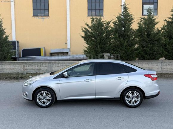 2014 ÇİKİŞLİ HATASIZ FOCUS 1.6TRENDX FUUL BAKIMLI