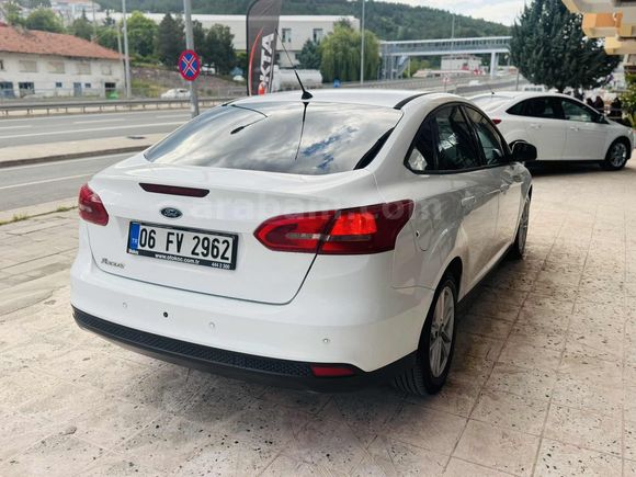 HATASIZ DEĞIŞENSIZ MAKYAJLI KASA FOCUS