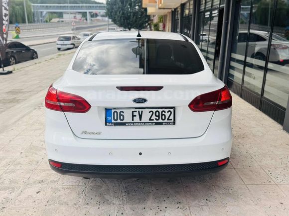HATASIZ DEĞIŞENSIZ MAKYAJLI KASA FOCUS