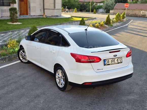 2017 MODEL FORD FOCUS DEĞİŞENSİZ 1 PARÇA BOYALI ÇOK TEMİZ ARAÇ