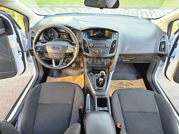 2017 MODEL FORD FOCUS DEĞİŞENSİZ 1 PARÇA BOYALI ÇOK TEMİZ ARAÇ