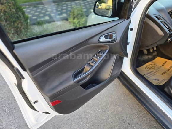 2017 MODEL FORD FOCUS DEĞİŞENSİZ 1 PARÇA BOYALI ÇOK TEMİZ ARAÇ