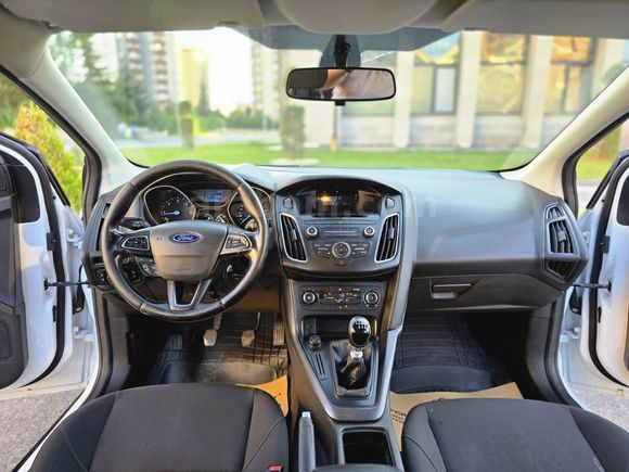 2017 MODEL FORD FOCUS DEĞİŞENSİZ 1 PARÇA BOYALI ÇOK TEMİZ ARAÇ