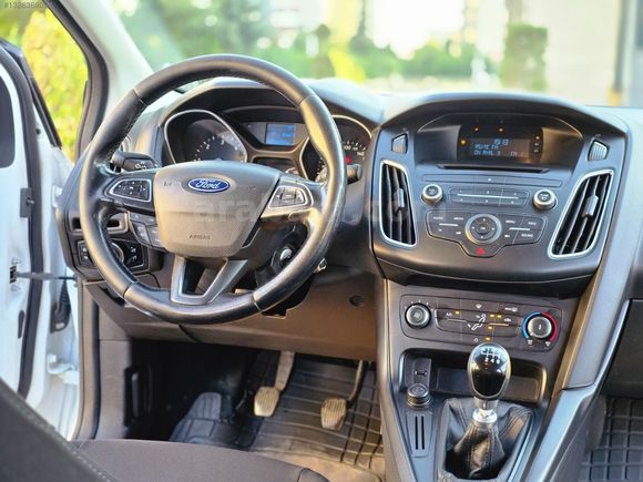 2017 MODEL FORD FOCUS DEĞİŞENSİZ 1 PARÇA BOYALI ÇOK TEMİZ ARAÇ