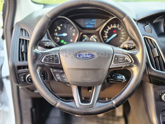 2017 MODEL FORD FOCUS DEĞİŞENSİZ 1 PARÇA BOYALI ÇOK TEMİZ ARAÇ