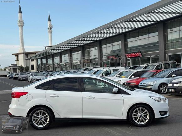 TÜRKMEN GÜNEŞ DEN 2017 MDL FORD FOCUS TREND X 12&24 ELDEN TAKSİT