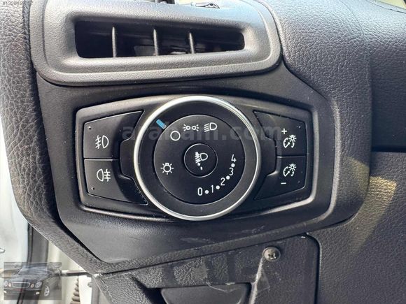 TÜRKMEN GÜNEŞ DEN 2017 MDL FORD FOCUS TREND X 12&24 ELDEN TAKSİT