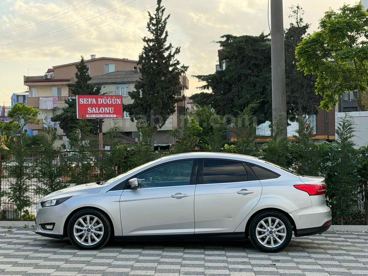 Galeriden Ford Focus 1.6 TDCi Titanium 2016 Model İstanbul 100.000 km Gri 7