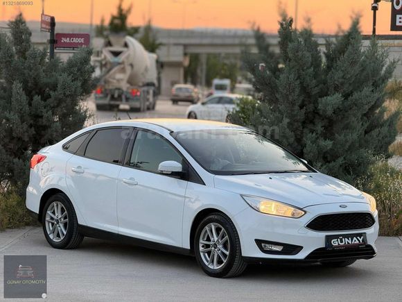 ACİL SATILIK 2016 MODEL FORD FOCUS 1.6 TREND X KM ORJ 145 BIN