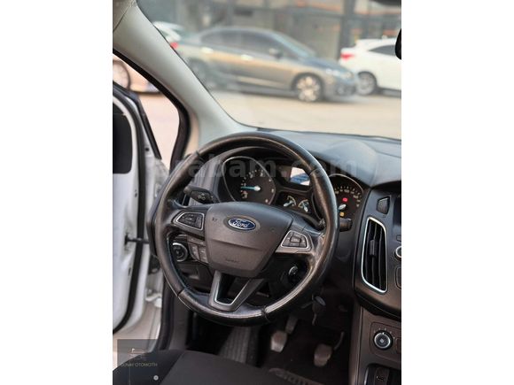 ACİL SATILIK 2016 MODEL FORD FOCUS 1.6 TREND X KM ORJ 145 BIN
