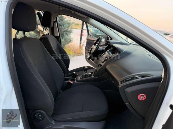 ACİL SATILIK 2016 MODEL FORD FOCUS 1.6 TREND X KM ORJ 145 BIN