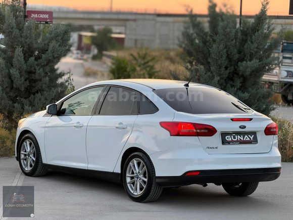 ACİL SATILIK 2016 MODEL FORD FOCUS 1.6 TREND X KM ORJ 145 BIN