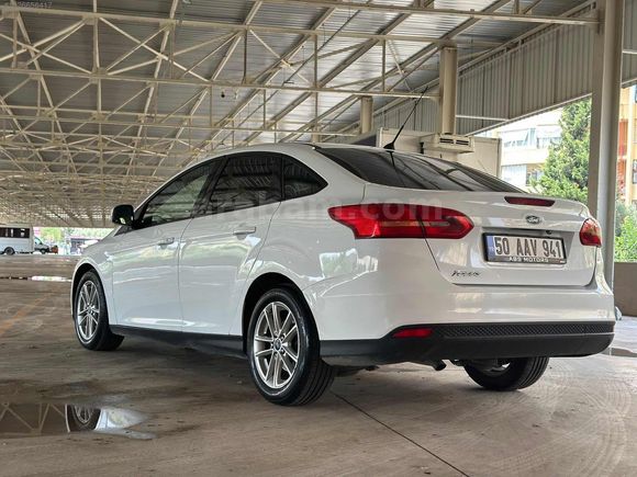 DÜŞÜK KM FORD FOCUS TRENDX