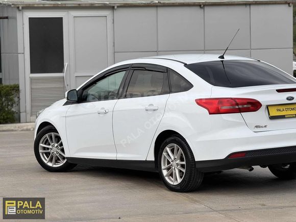 2014 MODEL 122000 KM HATASIZ BOYASIZ 1.6 TDCİ TREND X YENİ KASA