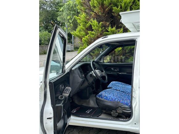 2000 MODEL MITSUBISHI L 200 FUL YAPILI TEMİZ