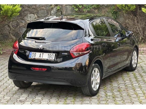 2017 MODEL PEUGEOT 208 25 BİN KM'DE Hatasız Boyasız Cam Tavanlı