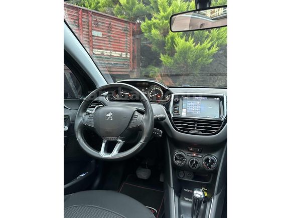 2017 MODEL PEUGEOT 208 25 BİN KM'DE Hatasız Boyasız Cam Tavanlı