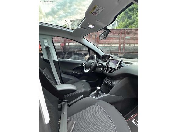 2017 MODEL PEUGEOT 208 25 BİN KM'DE Hatasız Boyasız Cam Tavanlı