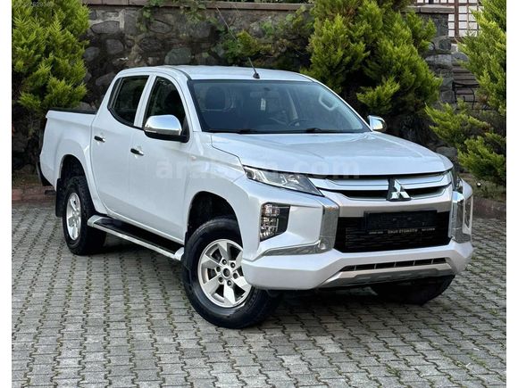 Hatasız Boyasız 90 BİN KM'De MITSUBISHI L200 Otomatik