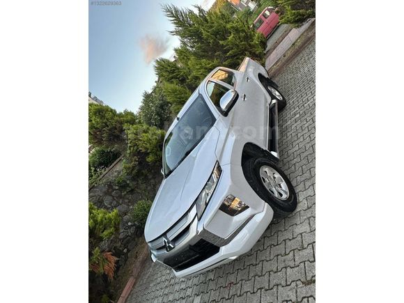 Hatasız Boyasız 90 BİN KM'De MITSUBISHI L200 Otomatik