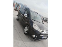 Sahibinden Citroen Berlingo 1.6 HDi Combi 2011 Model  380.000 km Siyah