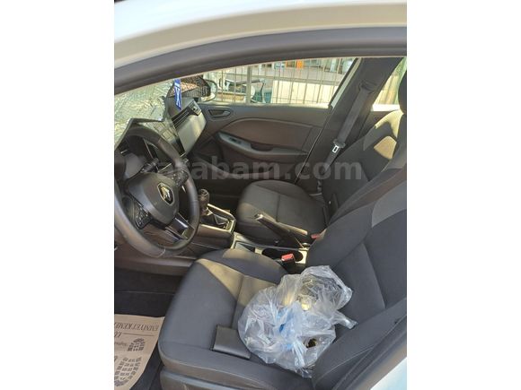 Sahibinden Renault Clio 1.0 SCe Joy 2022 Model