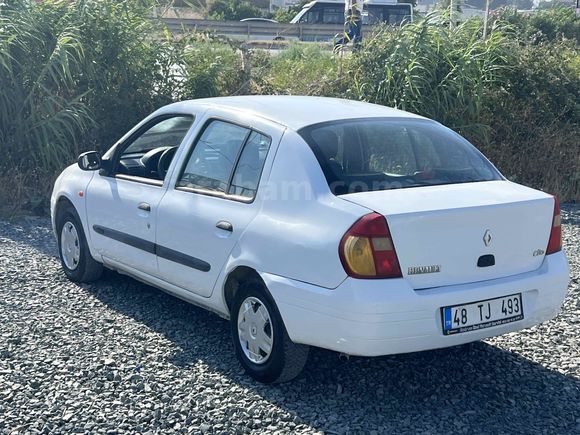  Renault Clio 1.4 RNA 2000 Model 256 binde orijinal satişa hazir Hatay