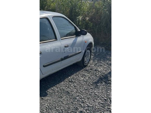  Renault Clio 1.4 RNA 2000 Model 256 binde orijinal satişa hazir Hatay