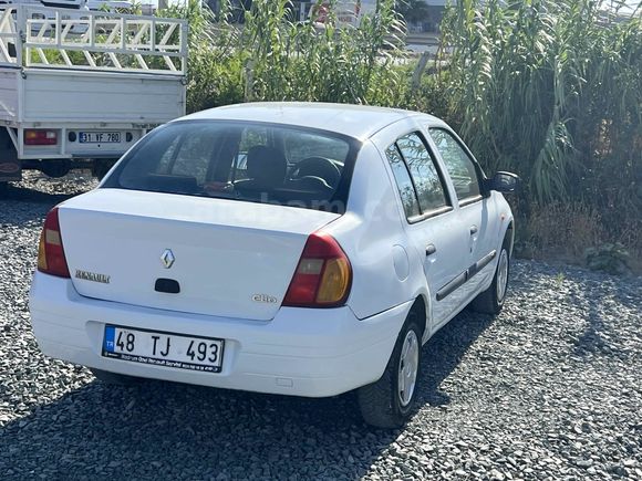  Renault Clio 1.4 RNA 2000 Model 256 binde orijinal satişa hazir Hatay