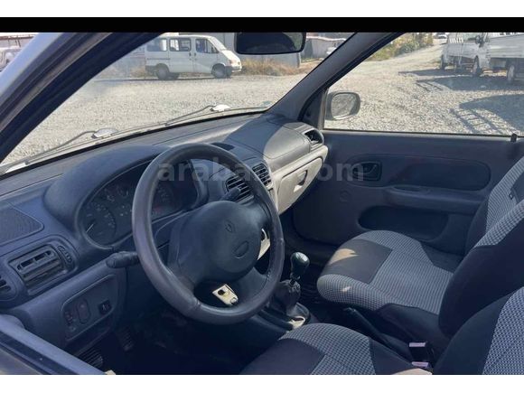  Renault Clio 1.4 RNA 2000 Model 256 binde orijinal satişa hazir Hatay