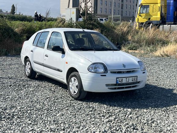 Renault Clio 1.4 RNA 2000 Model 256 binde orijinal satişa hazir Hatay