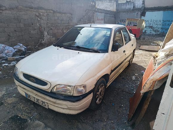 Sahibinden Ford Escort 1.6 CL 1995 Model