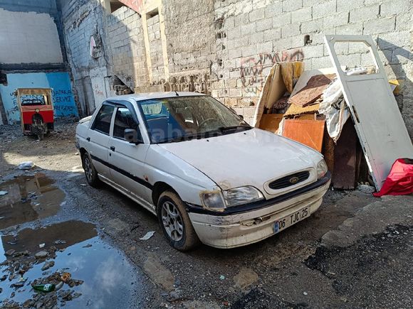 Sahibinden Ford Escort 1.6 CL 1995 Model