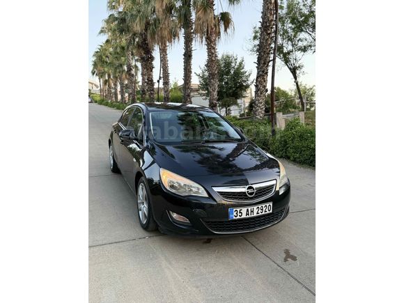 HATASIZ / 140 B KM / ÇELİK SUBAPLI / 2. SAHİBİNDEN / ASTRA J