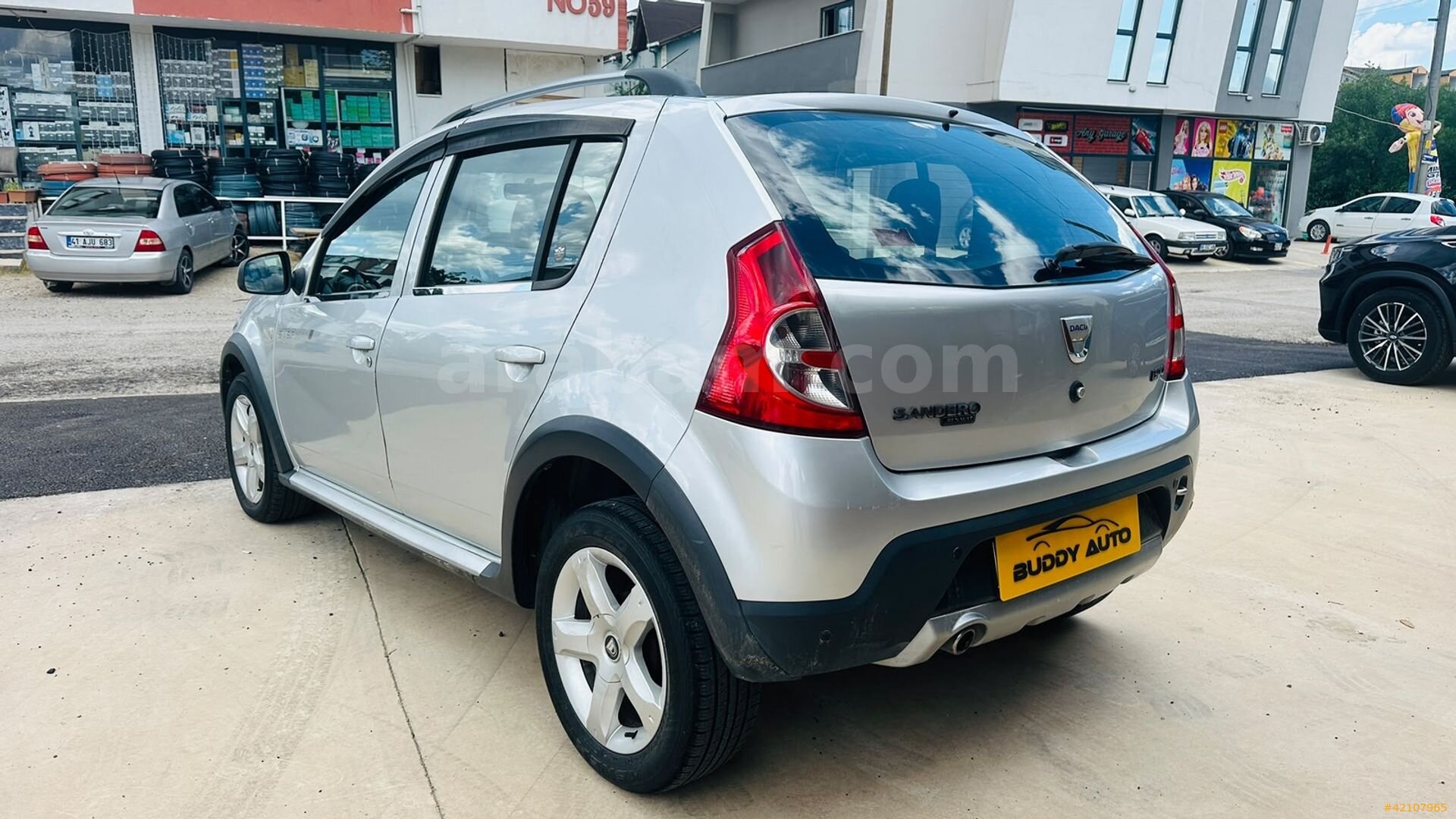 Galeriden Dacia Sandero 1.5 dCi Stepway 2011 Model Kocaeli 225.000 km Gri 6