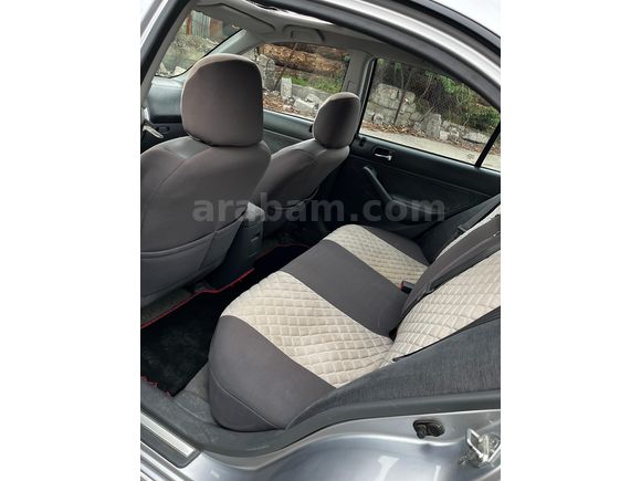 Sahibinden Honda Civic 1.6i VTEC ES 2005 Model 