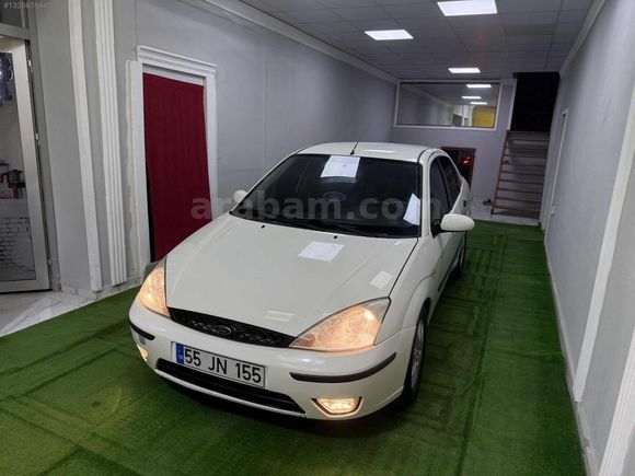 2004 FORD FOCUS