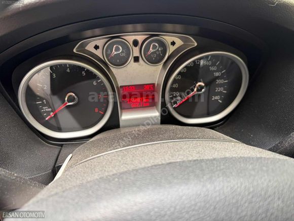 2011 FORD FOCUS OTOMATİK VİTES...