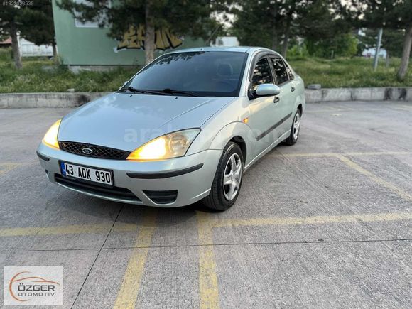 2005 FORD FOCUS COMFORT SEDAN
