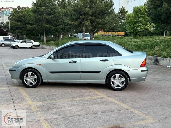 2005 FORD FOCUS COMFORT SEDAN