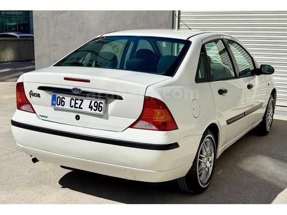 GARAJ ARACI 2004 MODEL FOCUS COMFORT 210 BİN KM 2 PARÇA BOYA