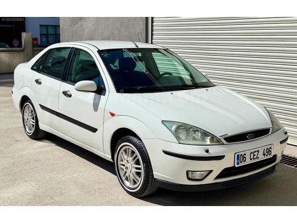GARAJ ARACI 2004 MODEL FOCUS COMFORT 210 BİN KM 2 PARÇA BOYA