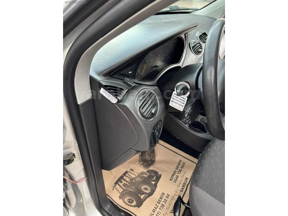 2005 MODEL FOCUS 1.6 4 CAM OTOMATİK DEĞİŞENSİZ